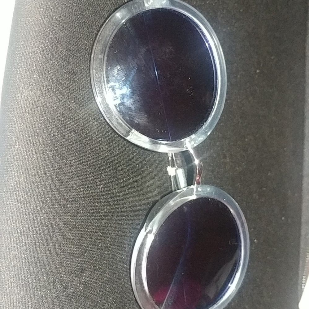Round glasses